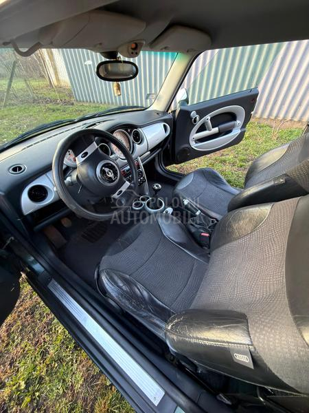 MINI Cooper 1.6