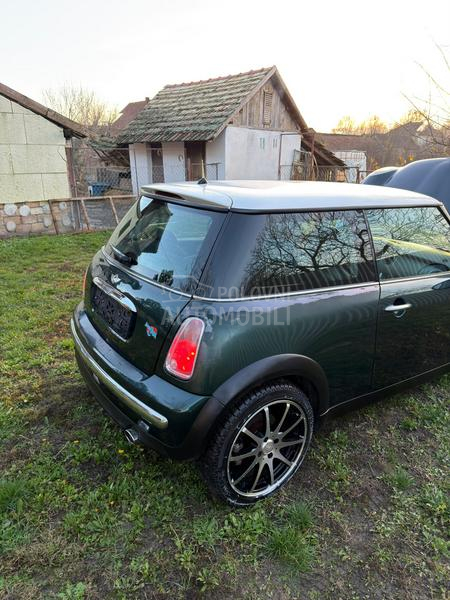 MINI Cooper 1.6