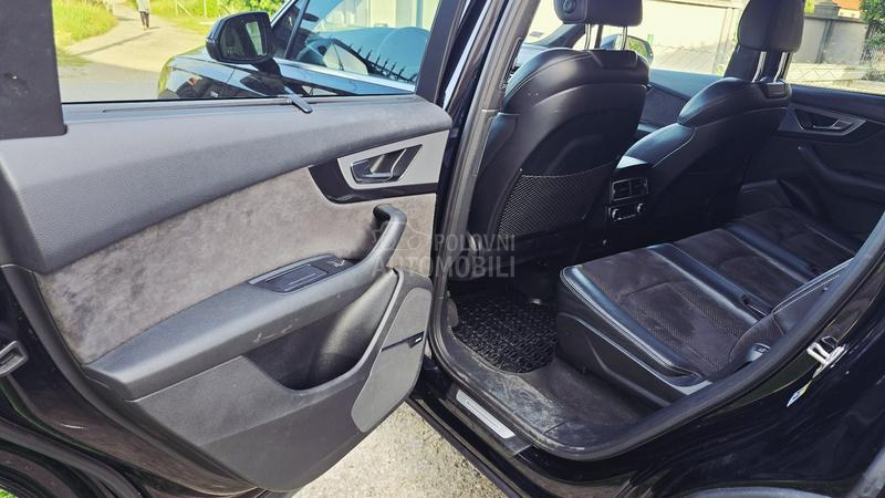 Audi Q7 3.0 TDI S line