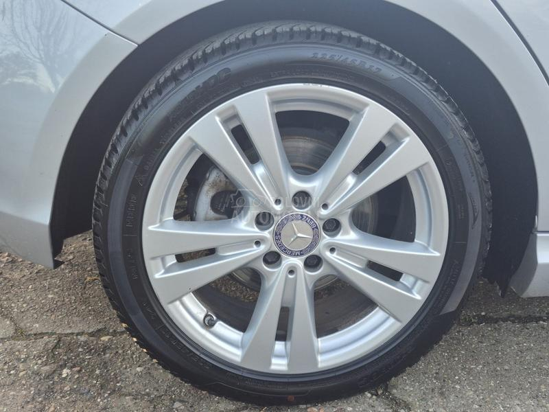 Mercedes Benz A 180 1.5 SPORT AUTOM