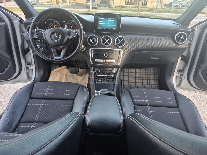 Mercedes Benz A 180 1.5 SPORT AUTOM