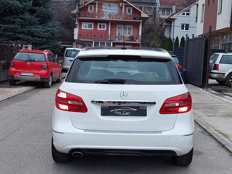 Mercedes Benz B 180 