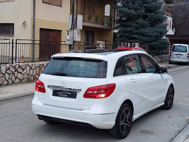 Mercedes Benz B 180 
