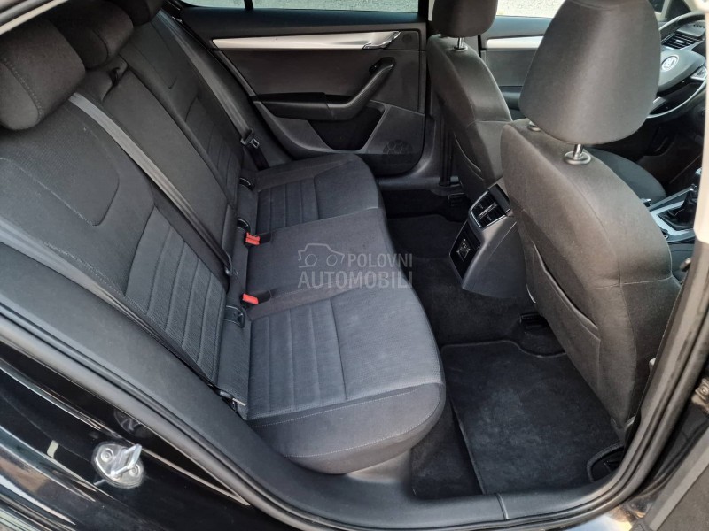 Škoda Octavia 1.8 TSI ELEGANCE