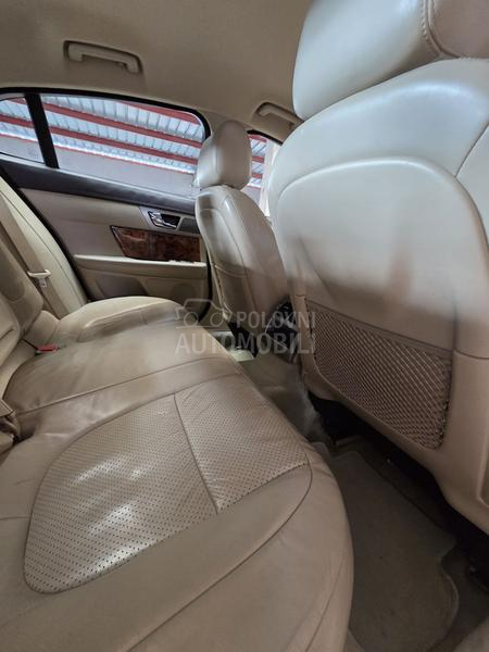 Jaguar XF 2.7 tdv6
