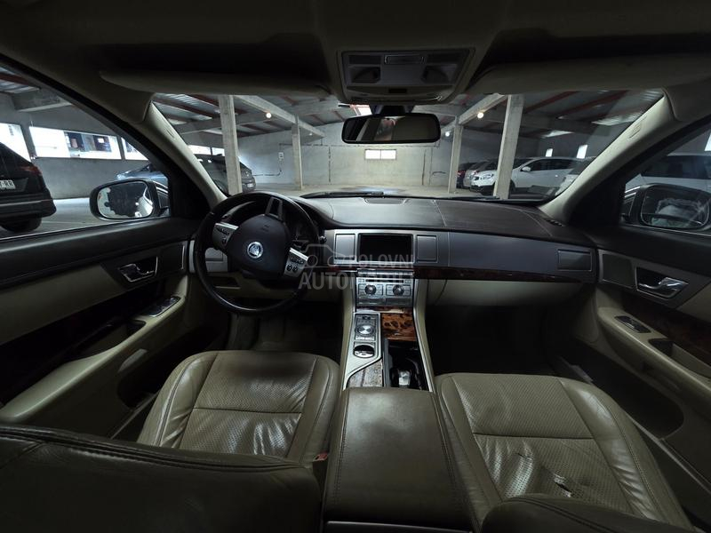 Jaguar XF 2.7 tdv6
