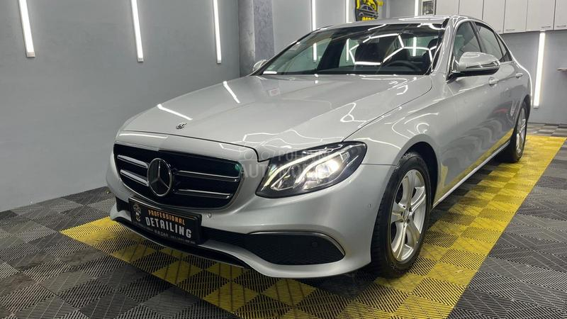 Mercedes Benz E 300 2.0 P R E M I U M