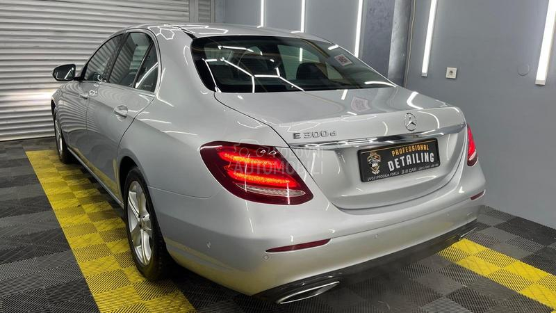 Mercedes Benz E 300 2.0 P R E M I U M
