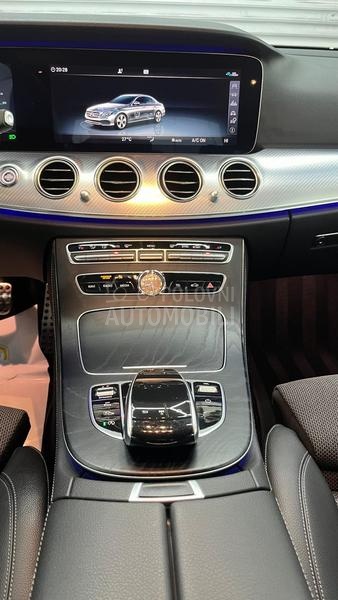 Mercedes Benz E 300 2.0 P R E M I U M