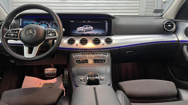 Mercedes Benz E 300 2.0 P R E M I U M