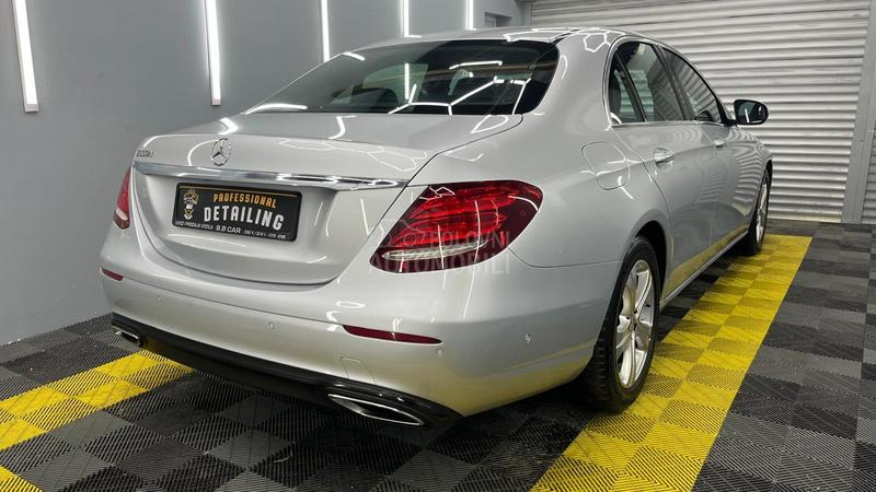 Mercedes Benz E 300 2.0 P R E M I U M