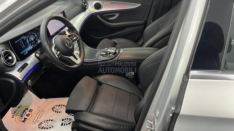 Mercedes Benz E 300 2.0 P R E M I U M