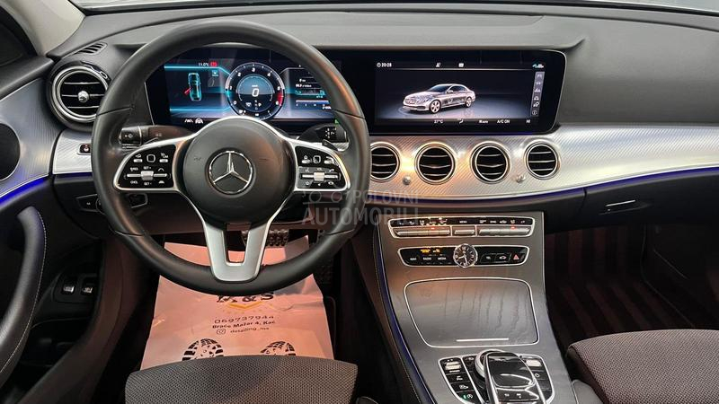 Mercedes Benz E 300 2.0 P R E M I U M