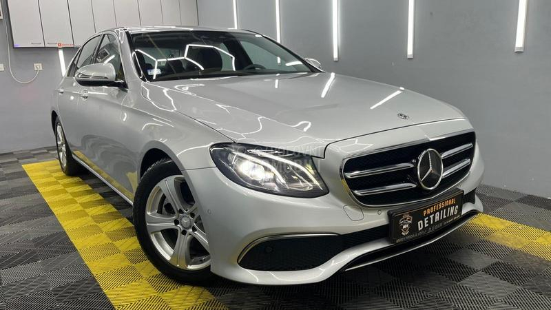 Mercedes Benz E 300 2.0 P R E M I U M