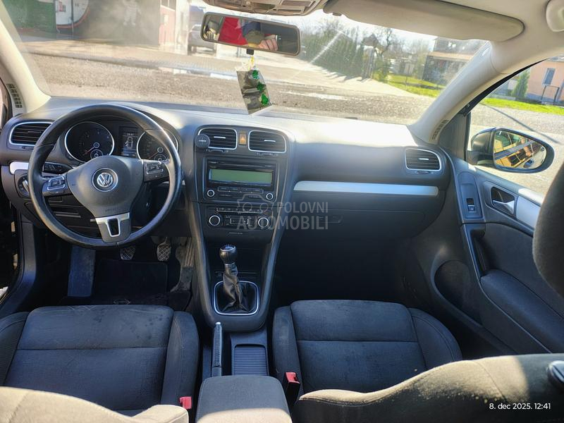 Volkswagen Golf 6 1.6 TDI HIGHLINE