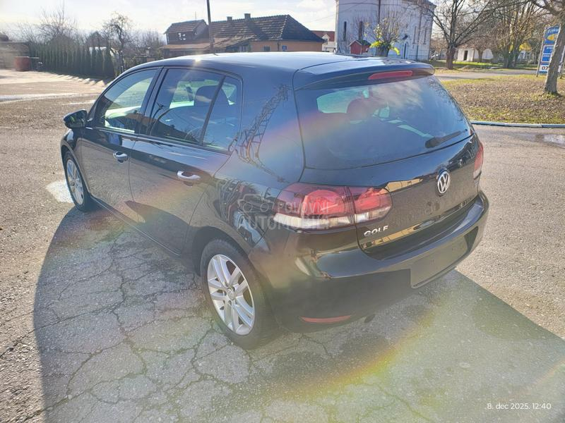 Volkswagen Golf 6 1.6 TDI HIGHLINE