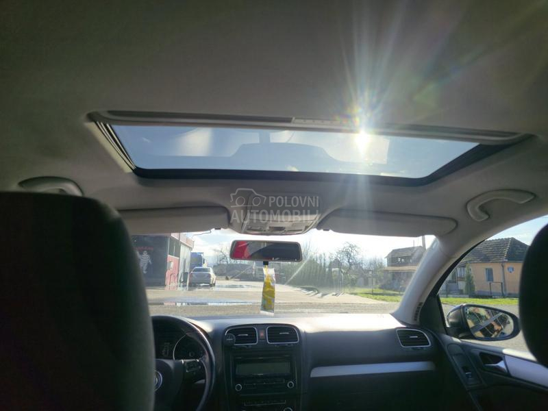 Volkswagen Golf 6 1.6 TDI HIGHLINE