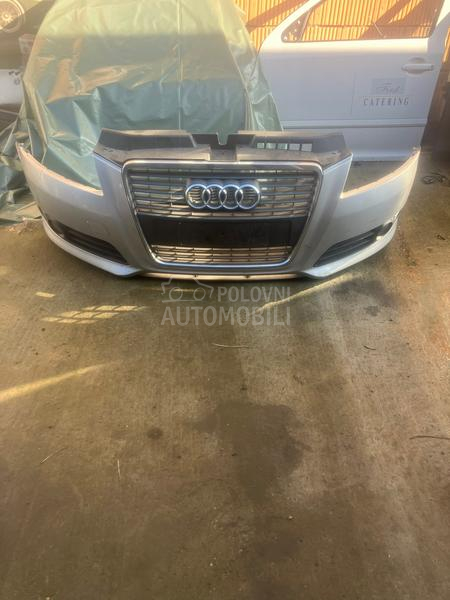 Prednji branik sa maskom