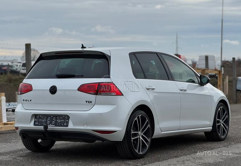 Volkswagen Golf 7 1.6 TDI // HIGHLINE