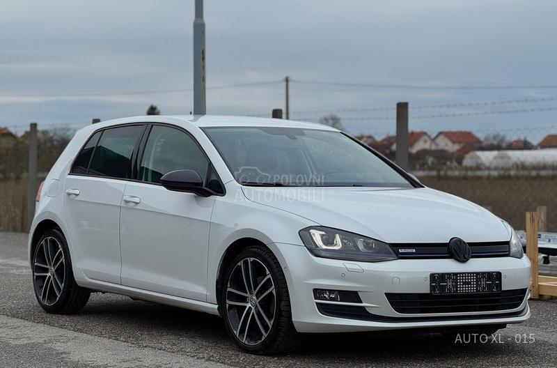 Volkswagen Golf 7 1.6 TDI // HIGHLINE
