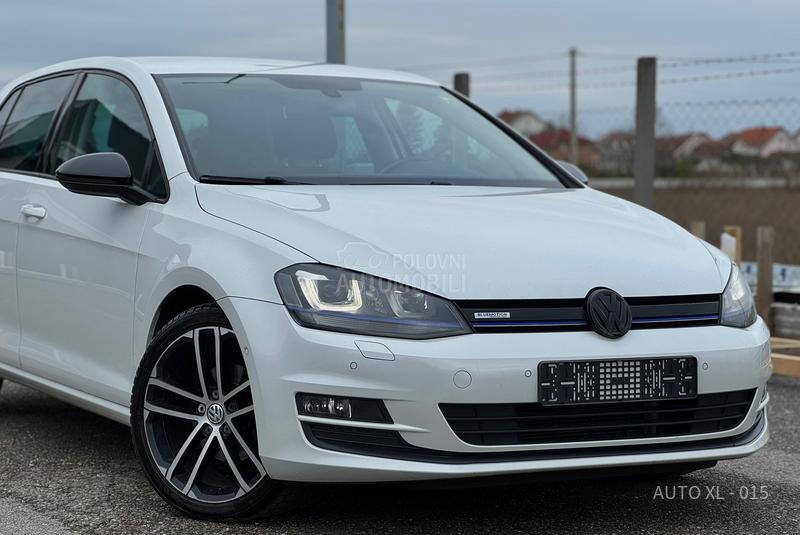 Volkswagen Golf 7 1.6 TDI // HIGHLINE