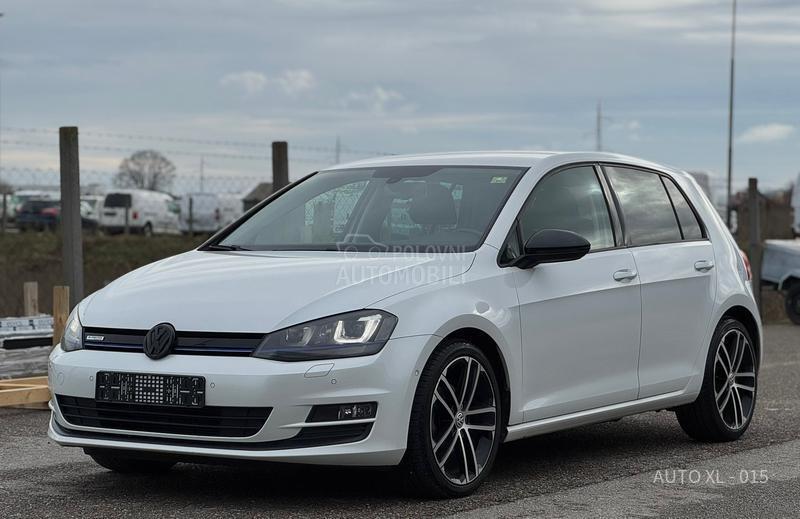 Volkswagen Golf 7 1.6 TDI // HIGHLINE
