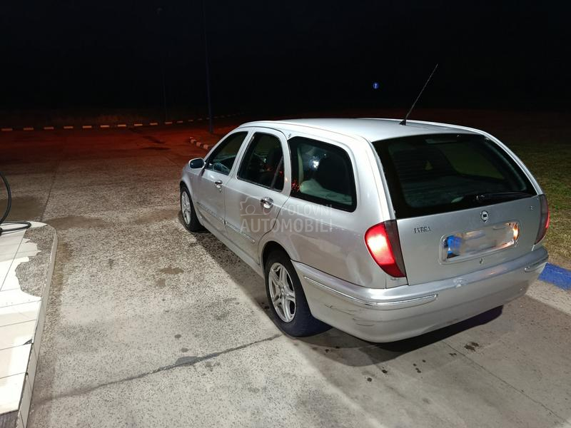 Lancia Lybra 1.9JTD