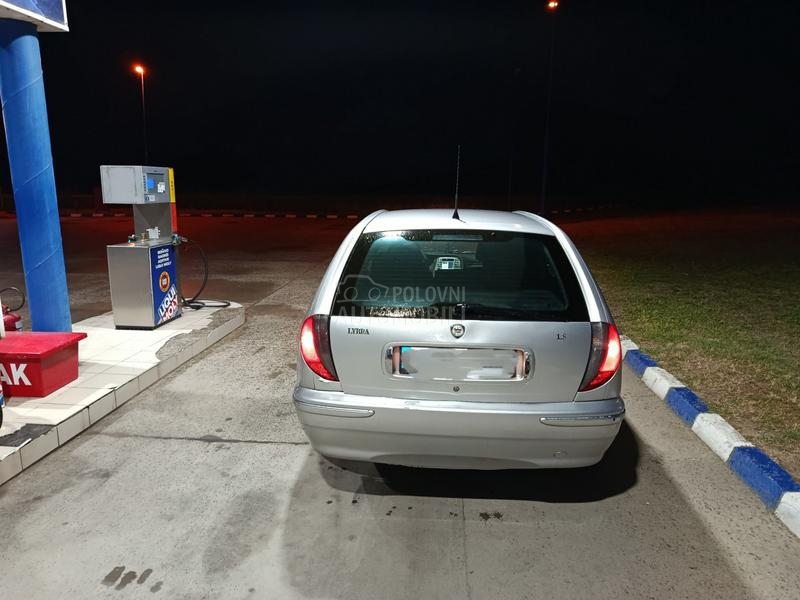 Lancia Lybra 1.9JTD