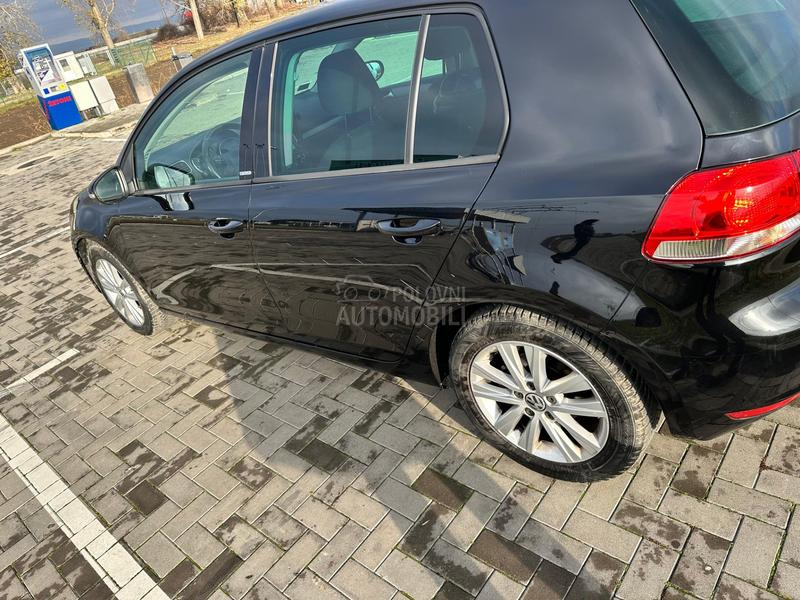 Volkswagen Golf 6 1.6 TDI STYLE