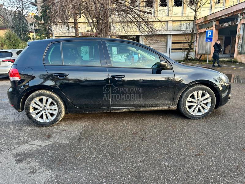 Volkswagen Golf 6 1.6 TDI STYLE