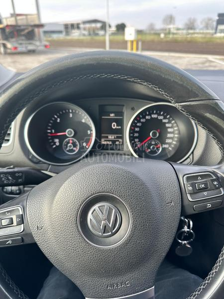 Volkswagen Golf 6 1.6 TDI STYLE