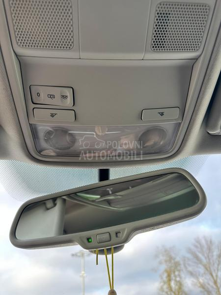 Volkswagen Golf 6 1.6 TDI STYLE