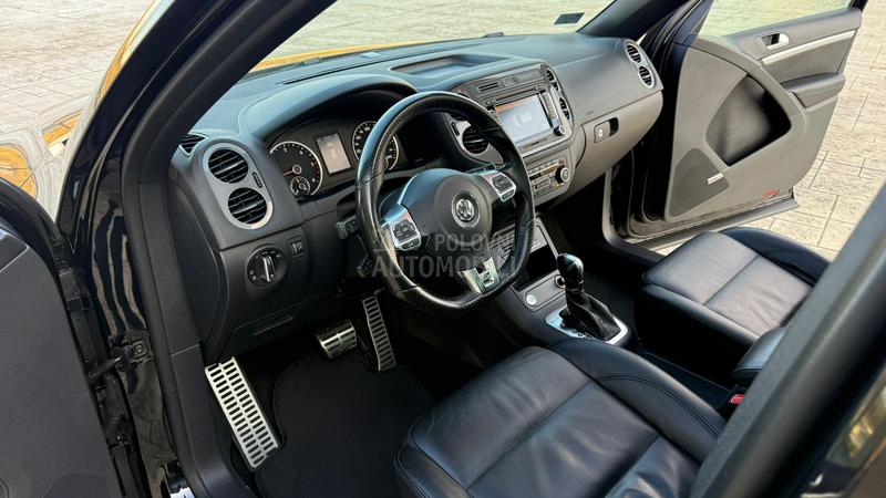 Volkswagen Tiguan 3xRLINE DSG F1 PANO
