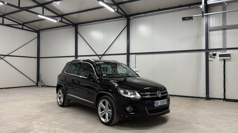 Volkswagen Tiguan 3xRLINE DSG F1 PANO