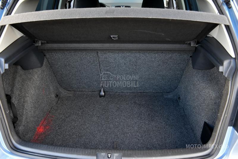 Volkswagen Golf 6 1.6 TDI/COMFORT/NAV