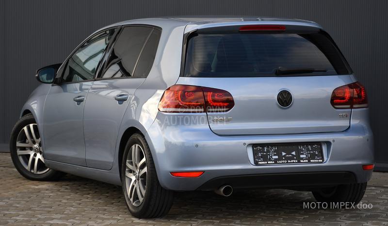 Volkswagen Golf 6 1.6 TDI/COMFORT/NAV
