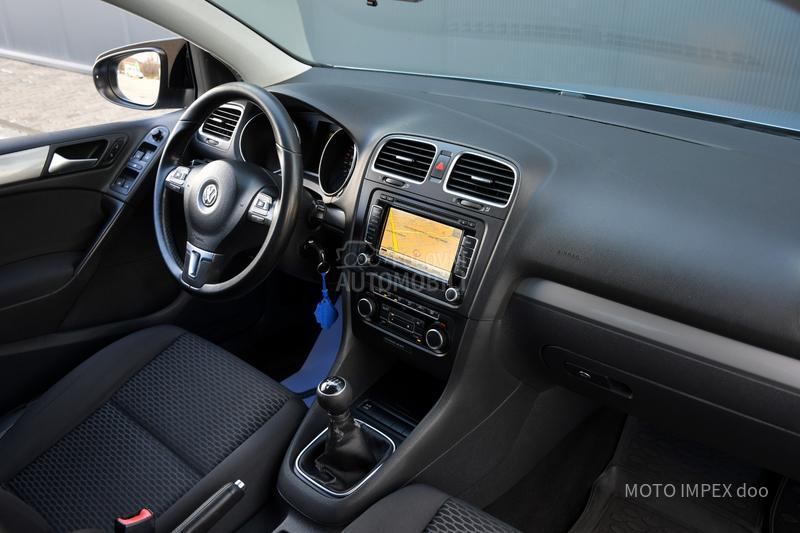 Volkswagen Golf 6 1.6 TDI/COMFORT/NAV