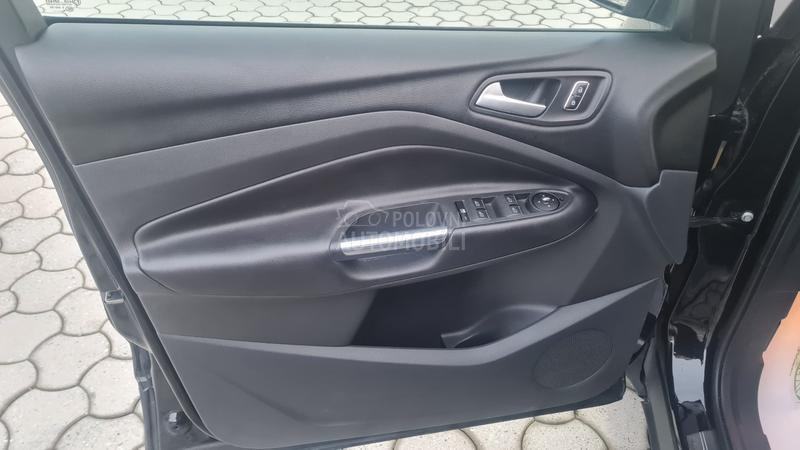 Ford Kuga TITANIUM