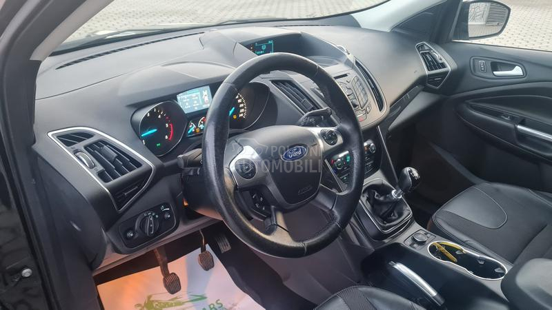 Ford Kuga TITANIUM
