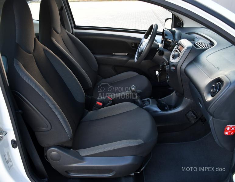 Toyota Aygo 1.0 VVTI / N0VA / CH