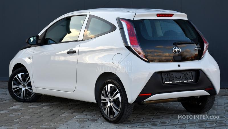 Toyota Aygo 1.0 VVTI / N0VA / CH