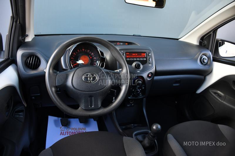 Toyota Aygo 1.0 VVTI / N0VA / CH