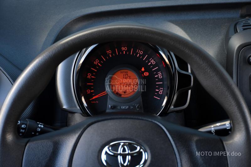 Toyota Aygo 1.0 VVTI / N0VA / CH