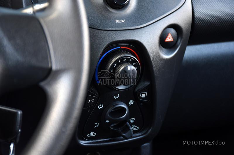 Toyota Aygo 1.0 VVTI / N0VA / CH