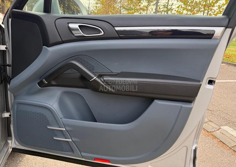 Porsche Cayenne XEN / LED