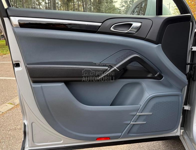 Porsche Cayenne XEN / LED