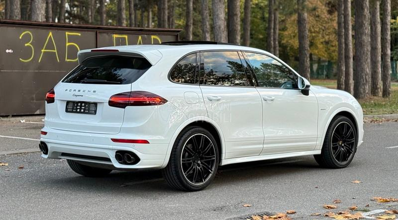 Porsche Cayenne 