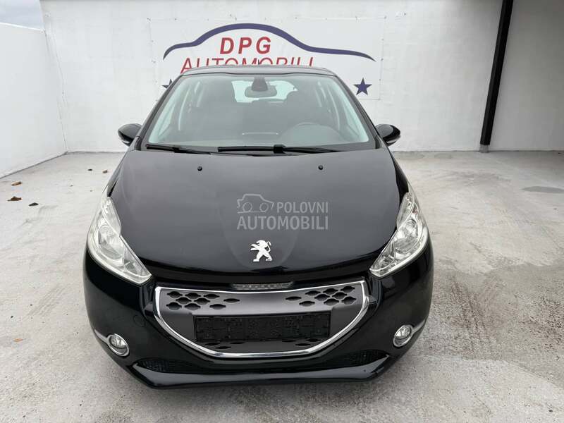 Peugeot 208 1.4HDI AUT/NAV/FUL