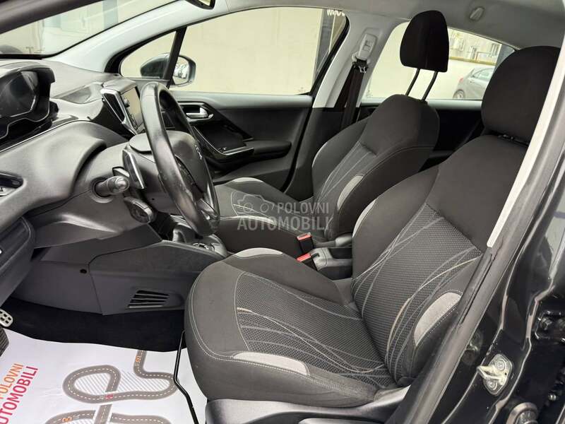 Peugeot 208 1.4HDI AUT/NAV/FUL