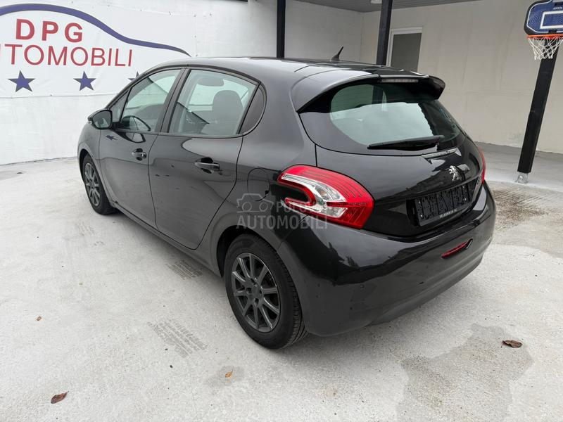 Peugeot 208 1.4HDI AUT/NAV/FUL